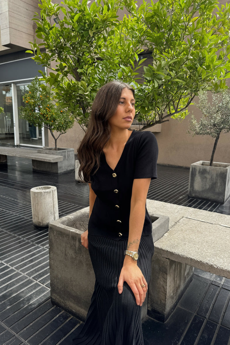 Top manga corta Viscosa Kiki Negro