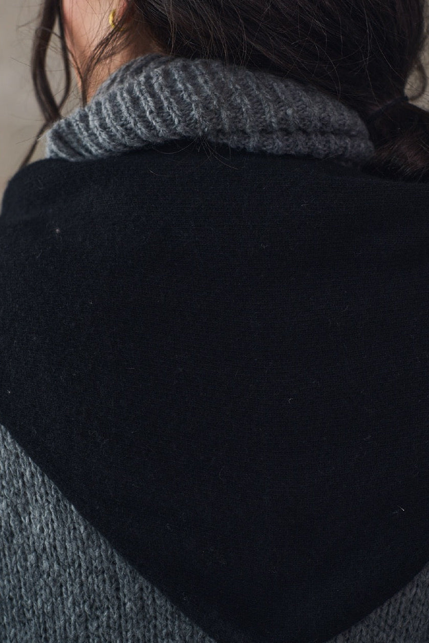 Capa Blend Lana y Cashmere Liva Negro DEtalle