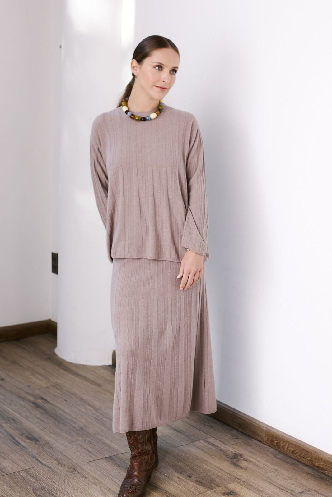 Conjunto Runa Beige Vista Frontal