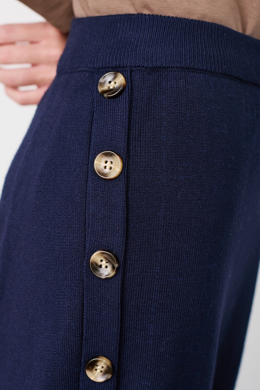 Falda Viscosa Sten Azul Marino Detalle