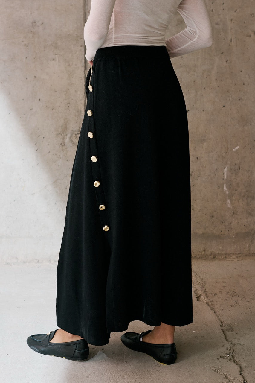 Falda Viscosa Sten Negro Vista Posterior