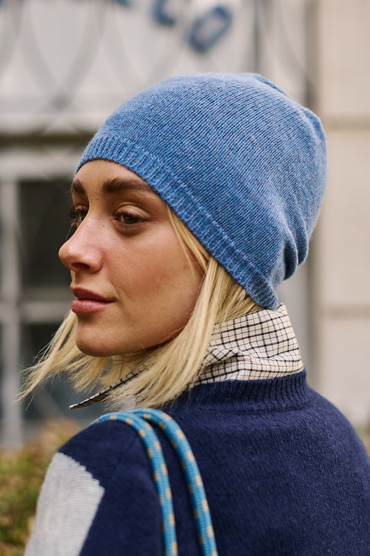 Gorro Lana y Cashmere Parma Celeste Vista Lateral