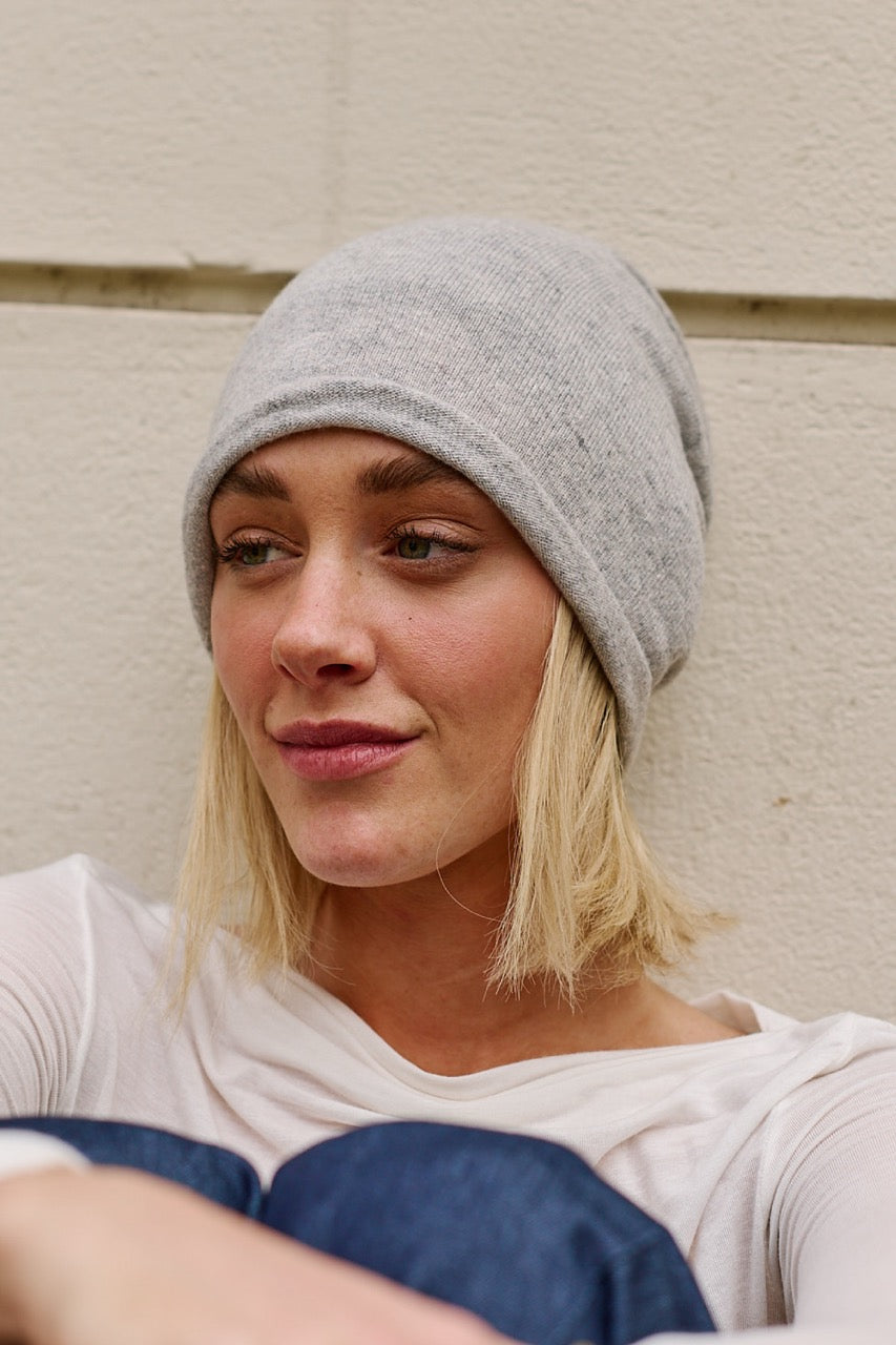 Gorro Lana y Cashmere Positano Gris Vista Frontal