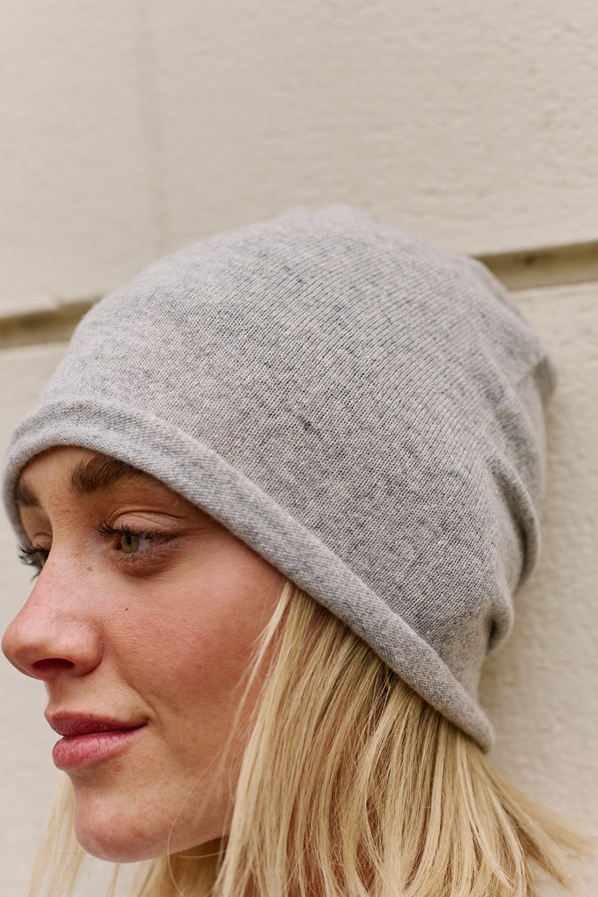 Gorro Lana y Cashmere Positano Gris Detalle