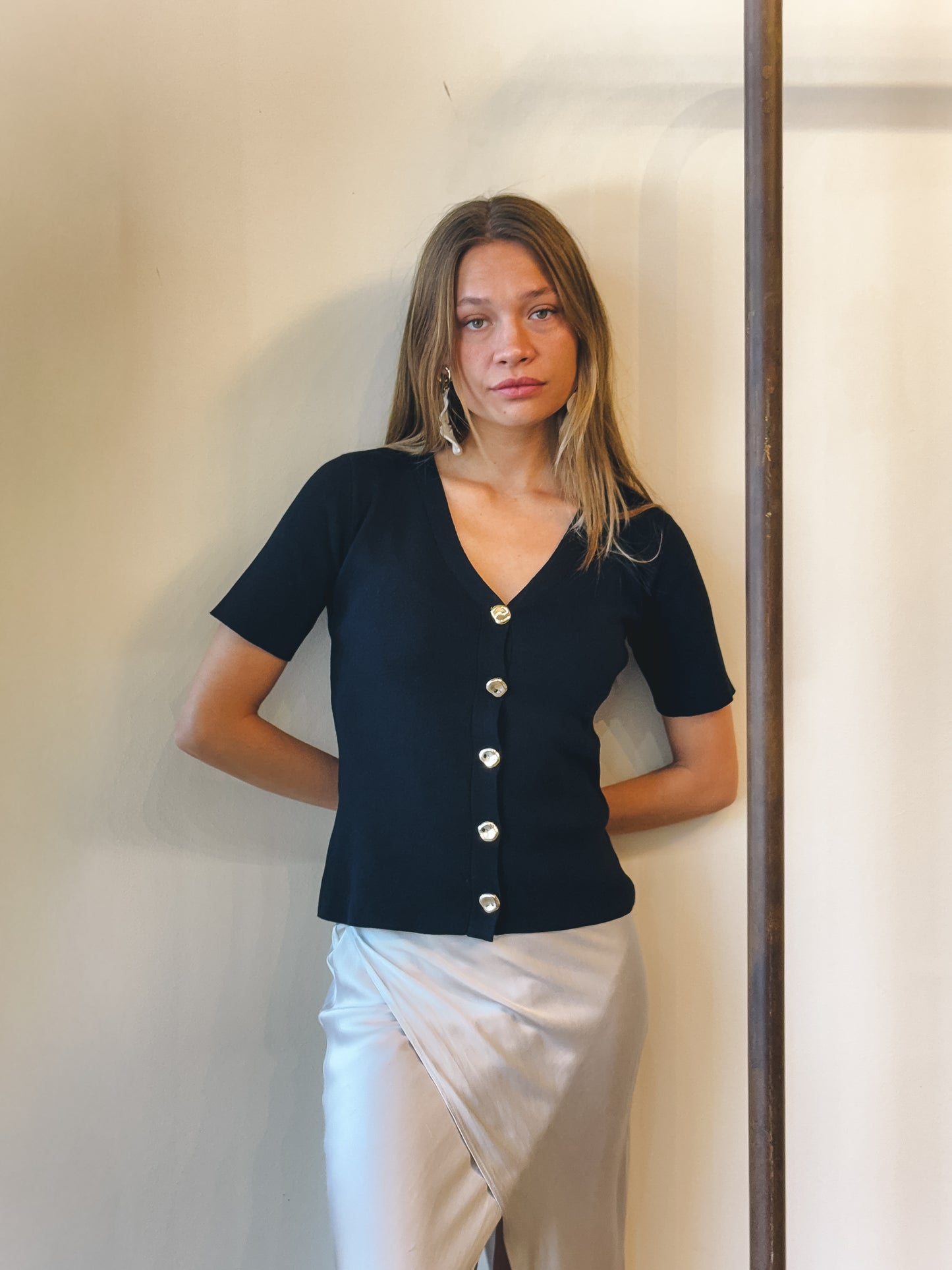 Top manga corta Viscosa Kiki Negro