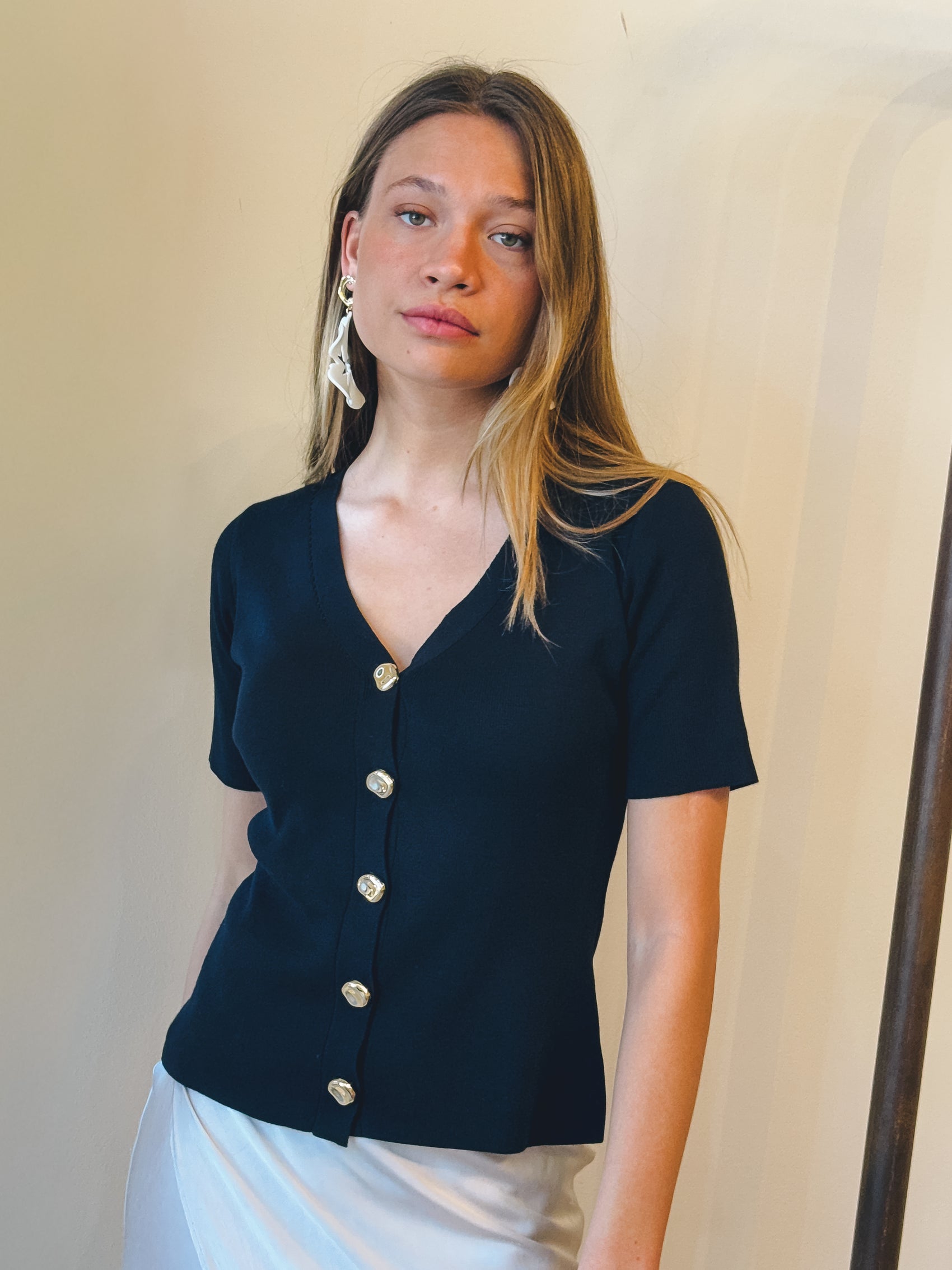 Top manga corta Viscosa Kiki Negro