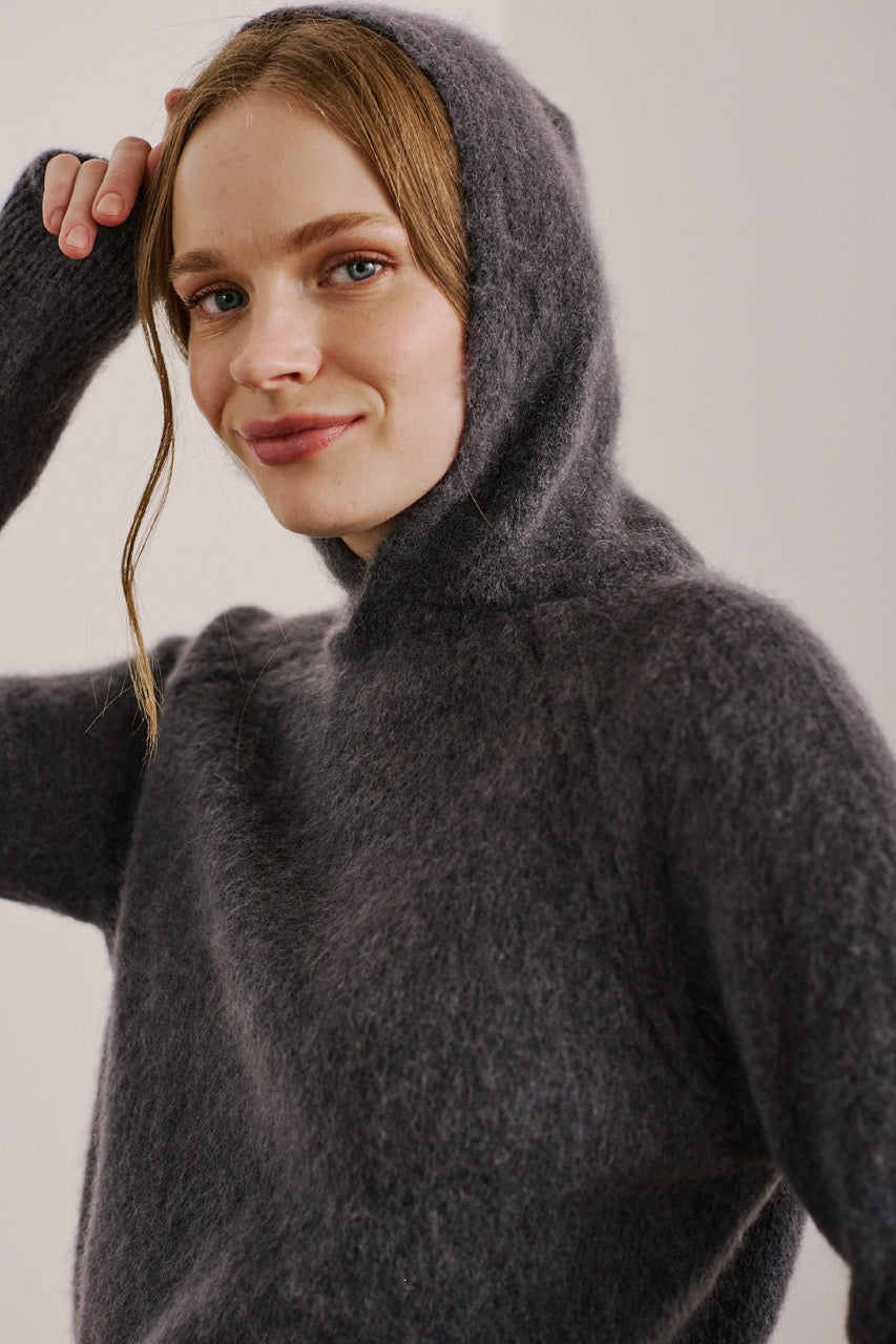 Sweater Mohair Monza Gris Detalle
