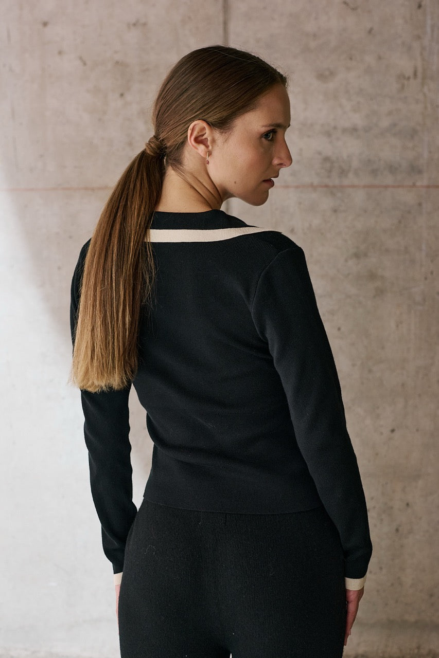 Polera Viscosa Kian Negro Vista Posterior