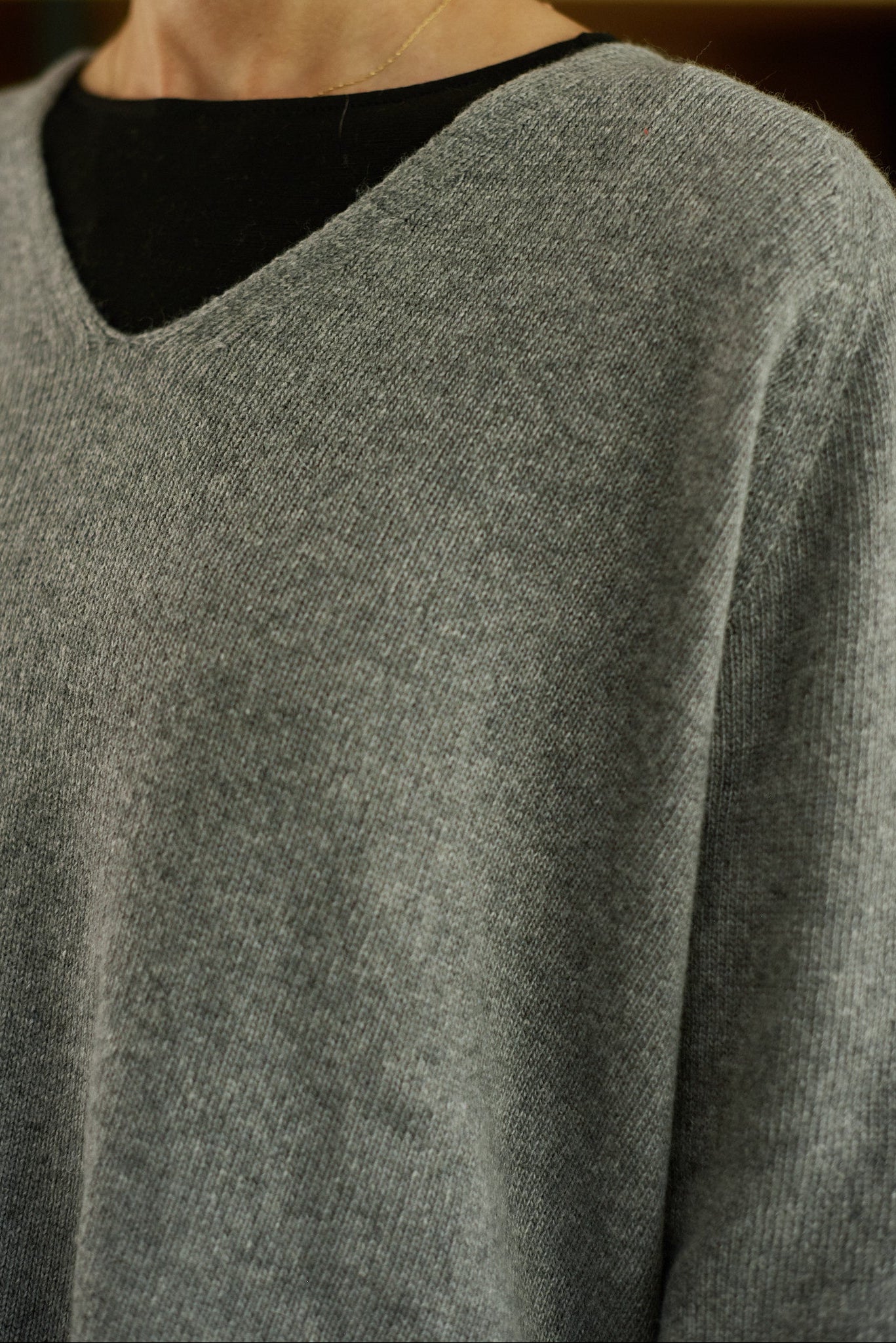 Sweater Lana y Cashmere Sorrento Gris Detalle