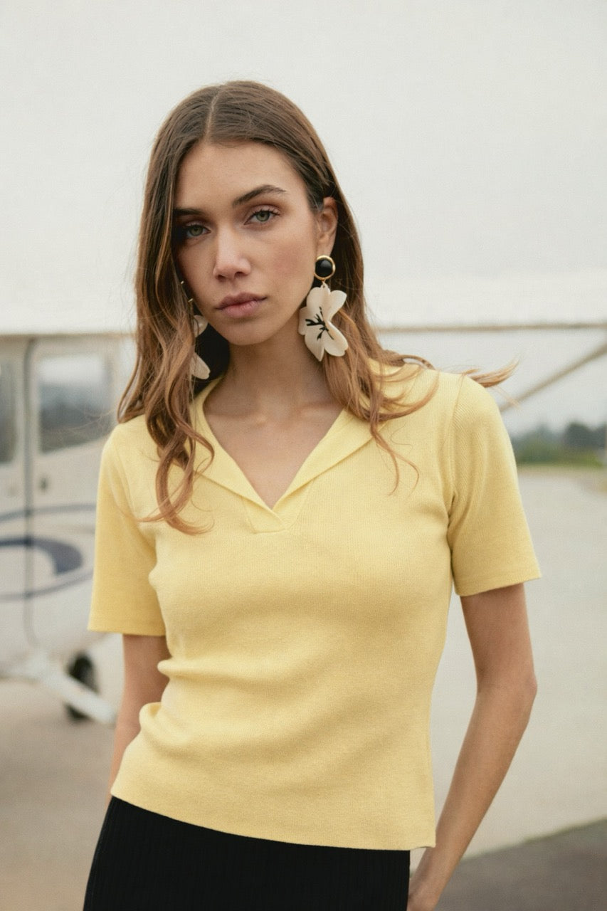 Top manga corta Viscosa Susana Amarillo Mantequilla Vista Frontal