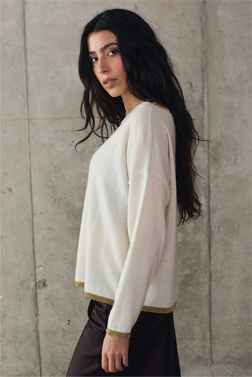 Sweater Lana y Cashmere Cefalú Crudo Vista Lateral