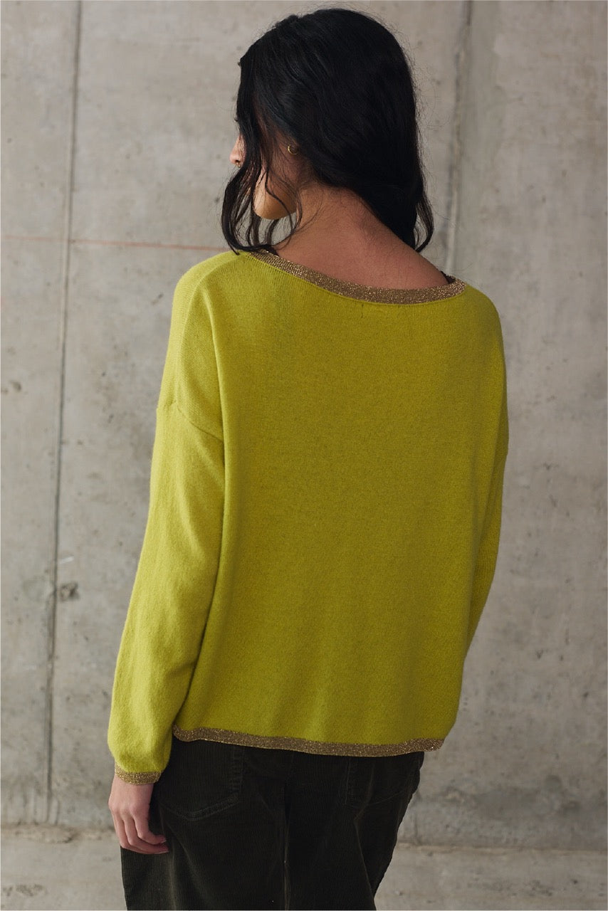 Sweater Lana y Cashmere Cefalú Pistacho Vista Posterior