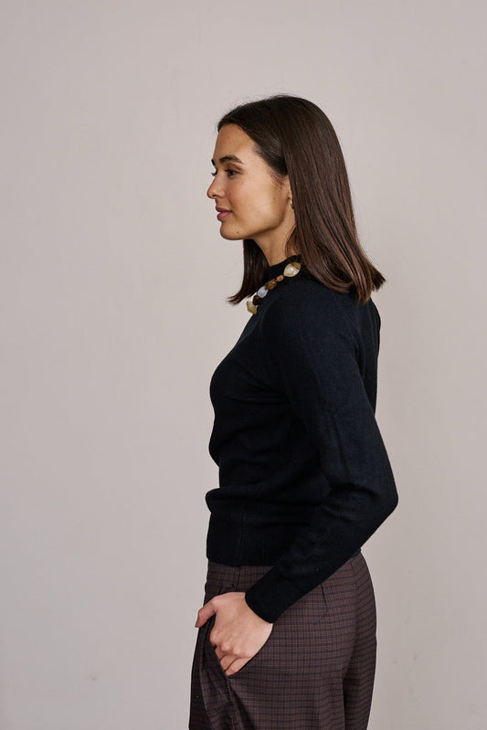 Sweater Lana Elin Negro Vista Lateral