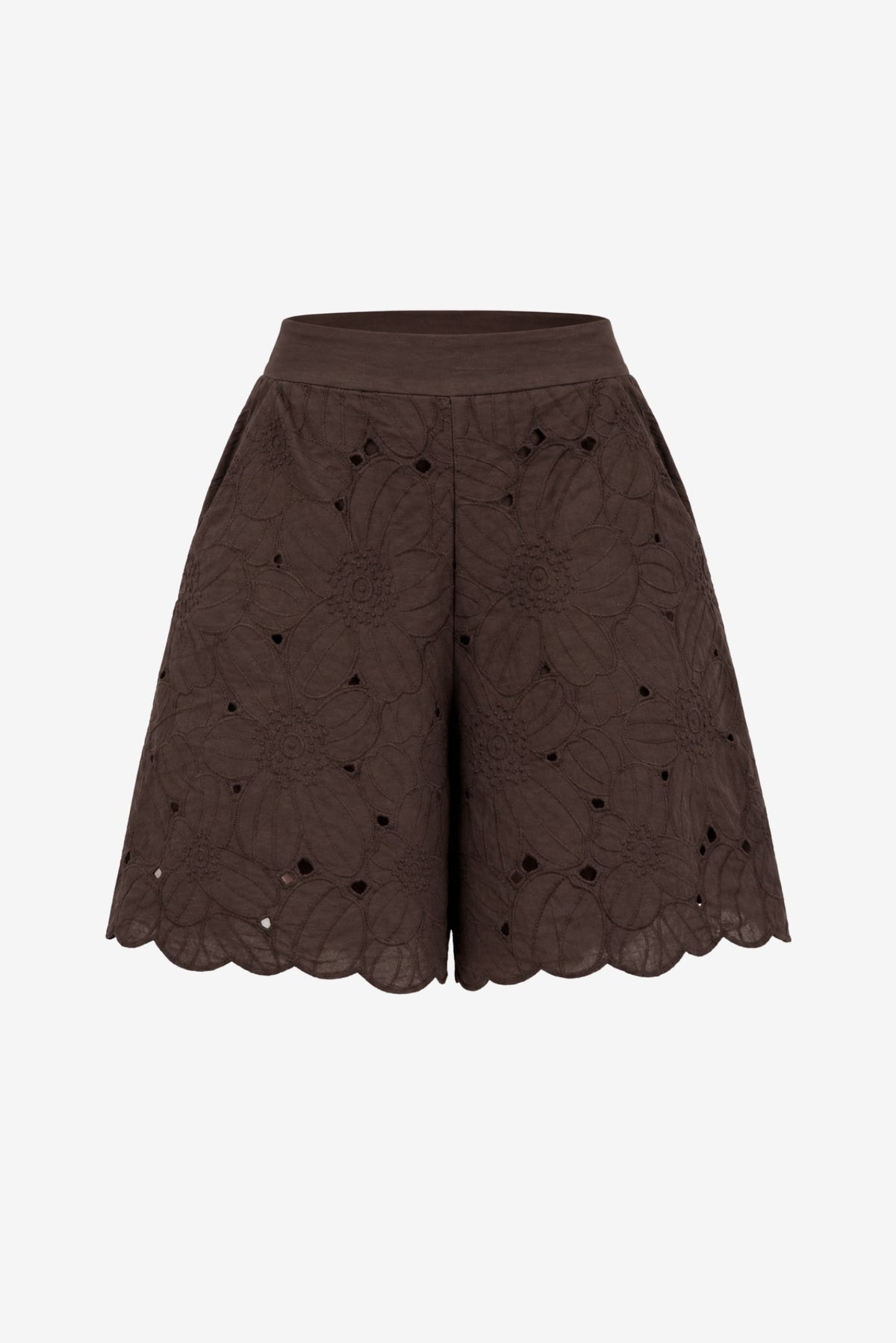 JH Short Broderie Café