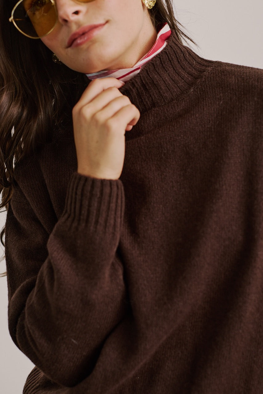 Sweater Lana Vicenza Café Detalle