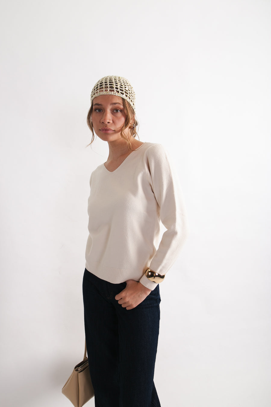 Sweater Essential en V Guadalupe Beige