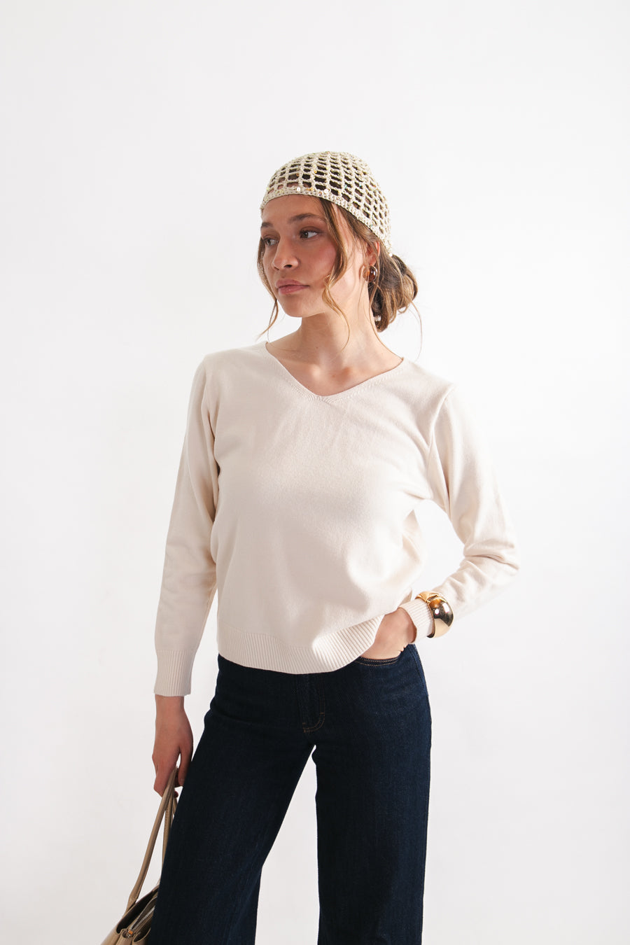 Sweater Essential en V Guadalupe Beige