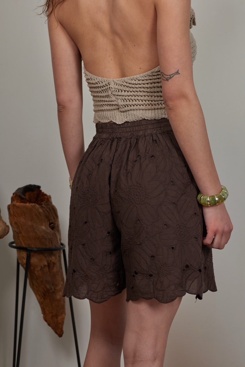 JH Short Broderie Café